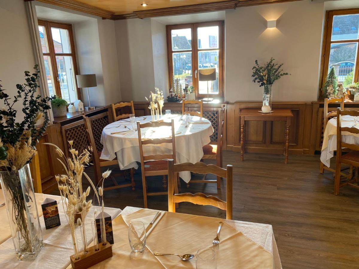 Logis Hotel Restaurant Au Lion Rouge 巴特内姆 外观 照片